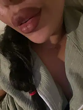 Sexlove1xo - لحس صدري