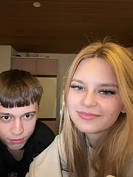 YoungGermanKiki18 - 😈 Slap her Ass