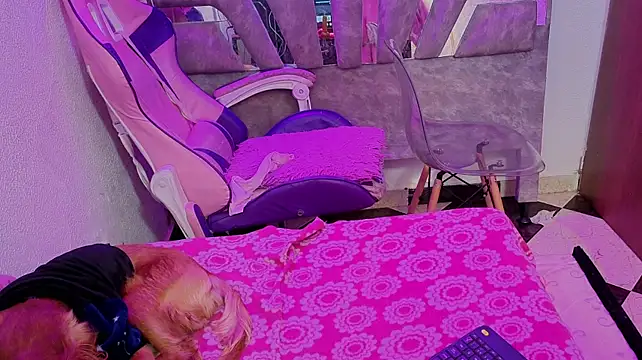 Destiny_A - clamps in my clitoris
