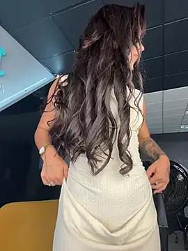 MystiqueXXX - FINGERING PUSSY IN PUBLIC RECEPTION! 🥵
