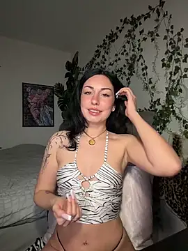 Estherjizz - last tip gets 3 videos,minimum 100 token