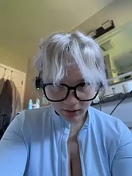 Cutiepiespanks - Pussy play on Face POV