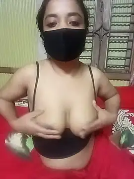 Meghla_Sk - Lip show