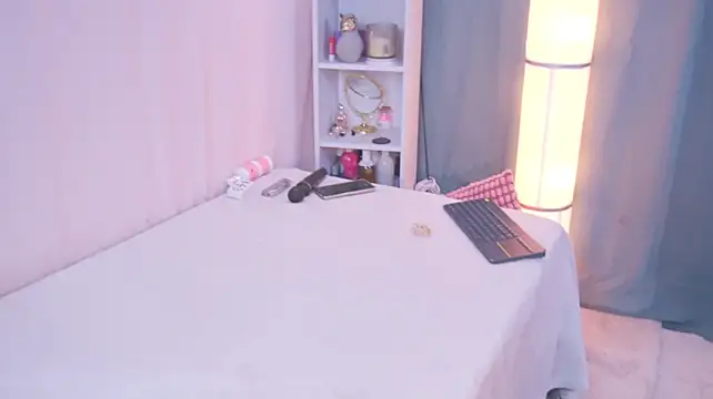 ElodieRousse_ - Finger on my pussy