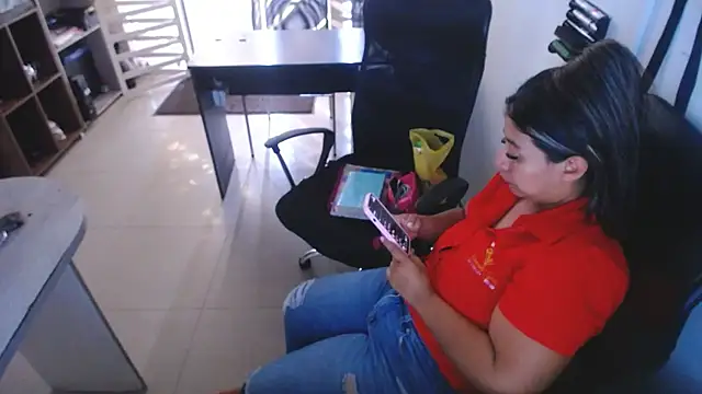 Ashley_latina02 - Vibrations in my office
