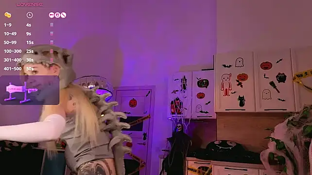 Britney_Lynch - 2 fingers in pussy
