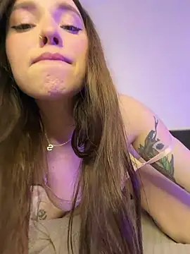 AlexaSparks - shake ass close to camera