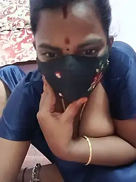 Tamilratchasii - Open boobs