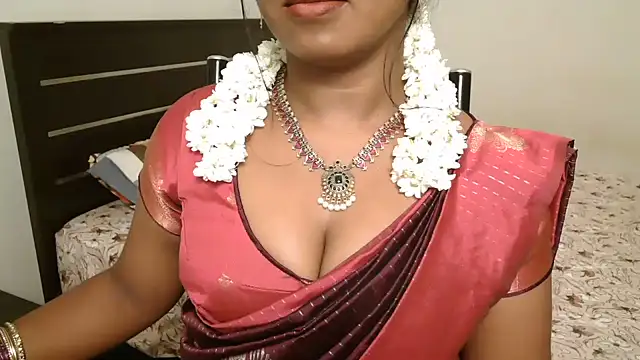 Dhiyapink - boobs oil massage