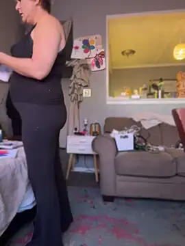 Nikiss333 - Give Niki the Day off!!