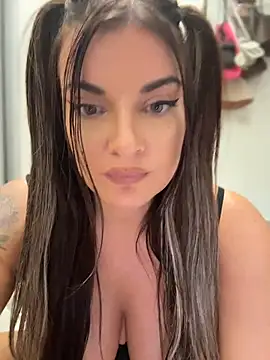 JessycaFlame - Squirt vacuum pussy