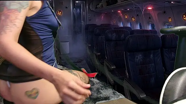 HailWildss - tits out + 10 min control last tipper