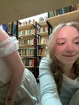 Bambi_lu - Lulu lower Jenny's pants in doggy! OMG