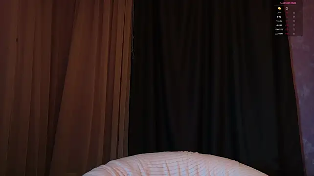 Tiffanyhunt - Topless tease with fake cum