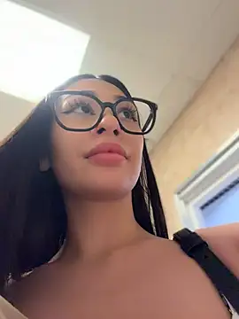 Aria51 - massage boobs&let moans out on street