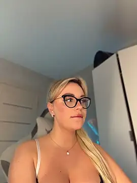 Mila-milm - DILDO IN PUSSY