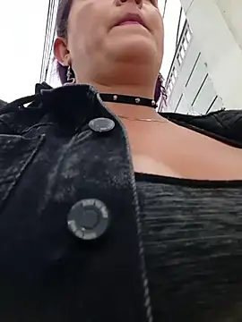 Sophie_banger - Make me horny in Bus Touch clit 🥵