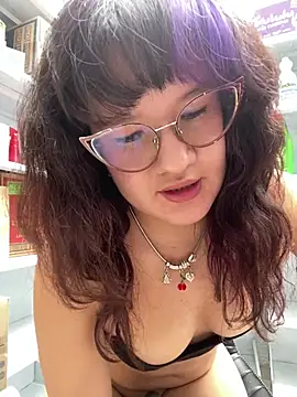 SOFTBERRY_ - SHOW ASS AND SPANK