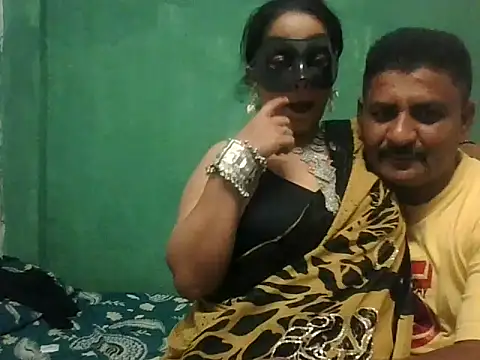 Priya_8581 - gum in mouth