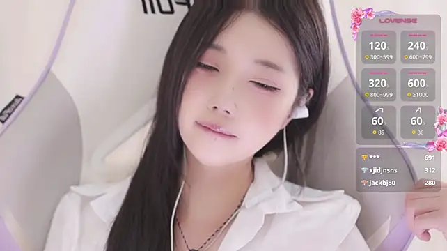 Kitty_baby77 - 完成任务 全裸M腿 5分钟