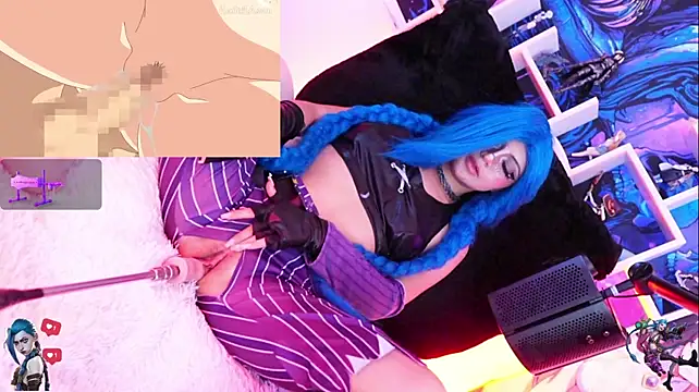 Jinx-- - Show+oil on Jinx's feet 🦶😋