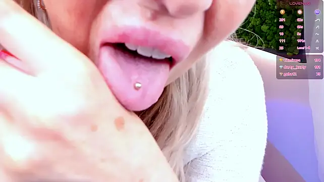 Scarlett_Mai - ride a dildo