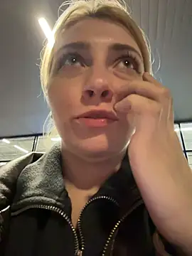 Sunny___Bunny - cum near ppl