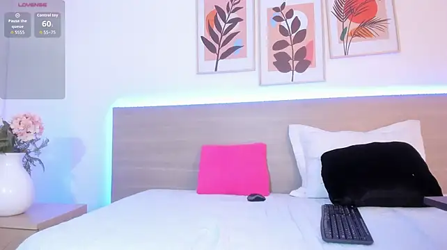 Fungi_tatt - I fuck my pussy from below🍆😋