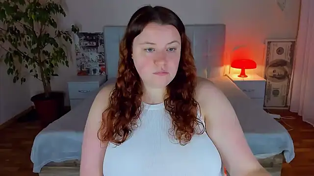 PolinaSalvatore - show boobs