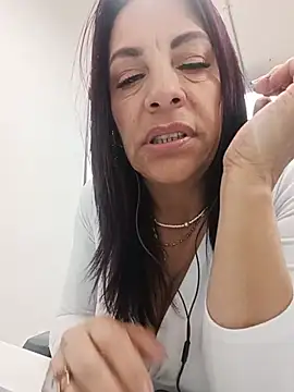 _Kamy_Hot - Boobs out in public 🤫 coworker