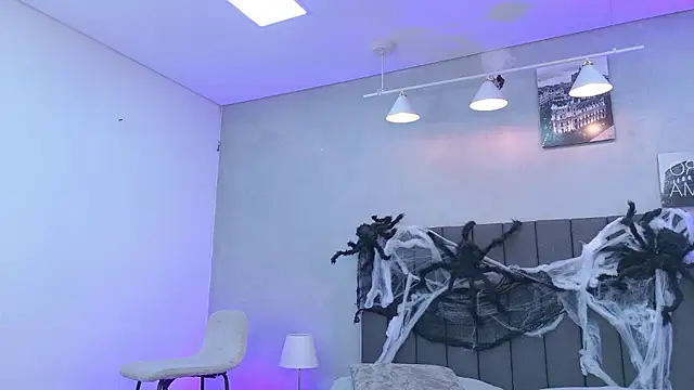 Kendra_london - 🎃🍭 Show Naked 🎃🍭