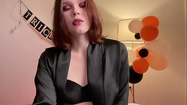 Stacyluxxe - spread ass cheeks 🍑