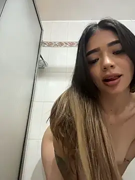 HoneyMollyX - DOGGY + FINGERING MY PUSSY & SPANK ME