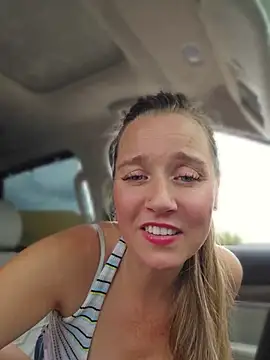 SkyelarSomer - Butt plug let's go shopping