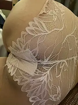 Hara_lusia83 - She has big and sexy breasts.