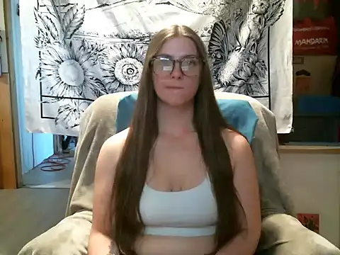Katie_kitten38 - 🥰 topless time!! ~ 10min!