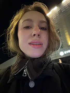 Outdoor-houndour - spread pussy wide on your face