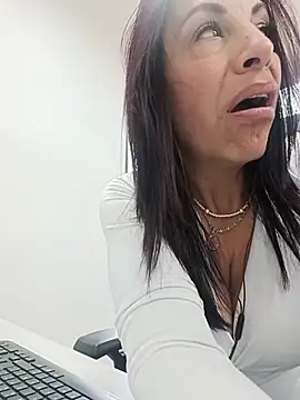 _Kamy_Hot - Boobs out in public 🤫 coworker