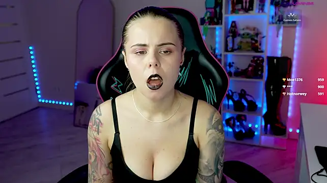 QueenAliceX - Give me pleasure