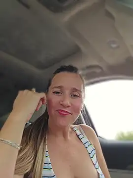 SkyelarSomer - Butt plug let's go shopping