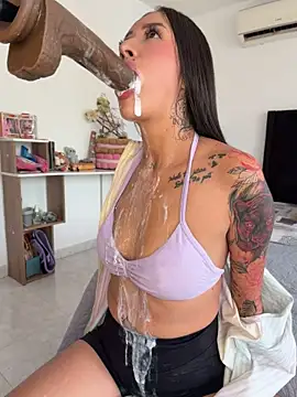 ValentinaBianchi - 2 min control and milk in face hard