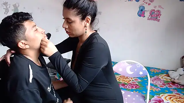 Maye_dan - show pussy and oil
