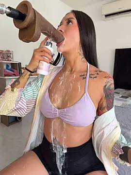ValentinaBianchi - 2 min control and milk in face hard