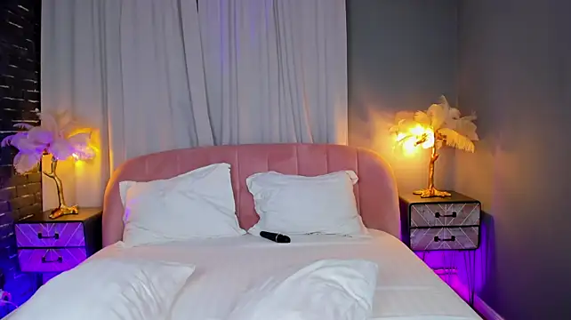 AmedeeaBanks - Help me to get a deep orgasm