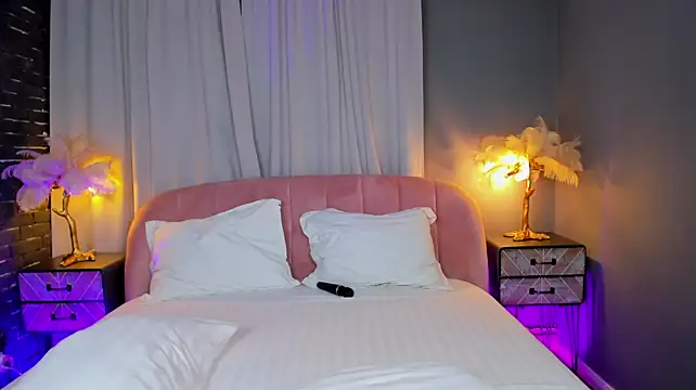 AmedeeaBanks - Help me to get a deep orgasm