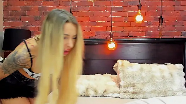 ChristynaRoss - SQUIRT SHOW