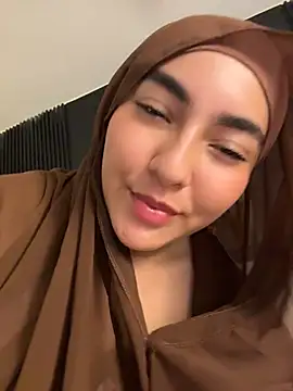 Malika_Noor - Do you want to spank me?😏