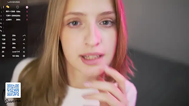 FayeLivingston - squeeze my ass
