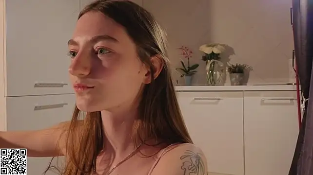 Valenora_xs - freedom to boobs!