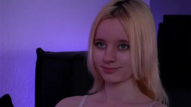 Quake_123 - 20 ass slaps in panties with sound